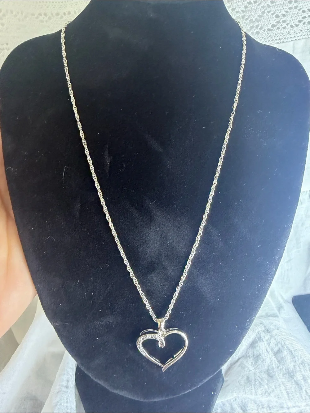 Silver Heart Diamond Accent Pendant Necklace - Elegant Women's Jewelry